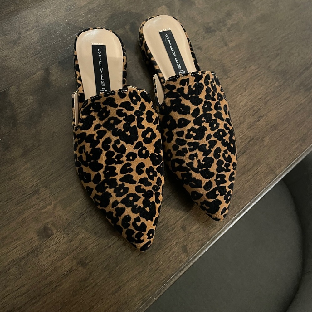 Steve Madden cheetah print shoes